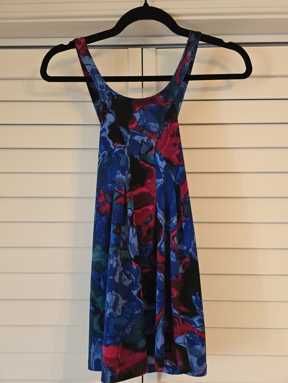 Express Women's Blue and Pink Abstract Print Flowy Tank